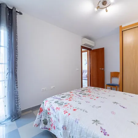 Esbamar Vi Apartment